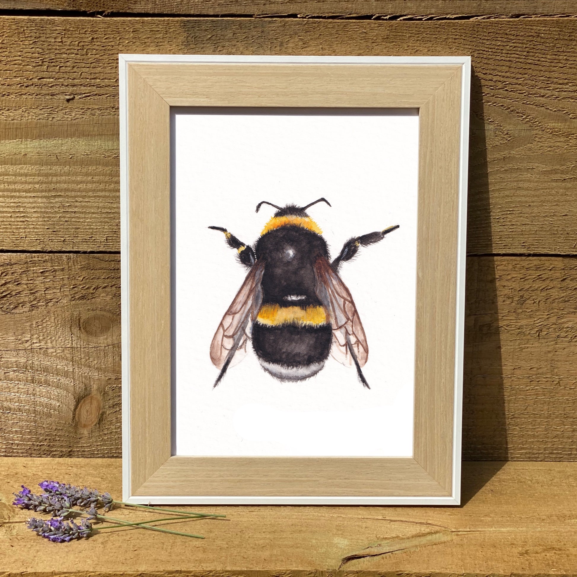 Bumble bee print